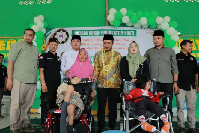 
					Kang DS Santuni Anak Yatim Piatu, Membangun Mental dan Spiritual Anak Yatim Demi Masa Depan Bangsa