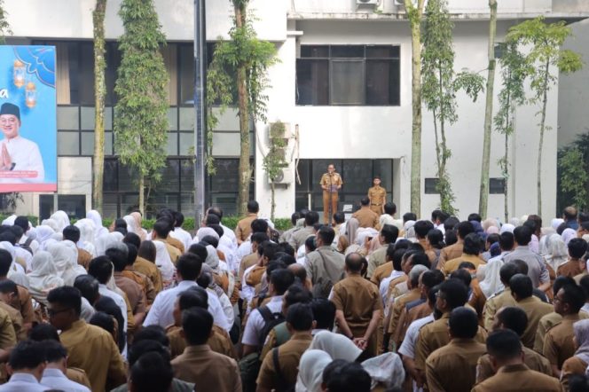 
					Gelaran Apel Hari Senin Pertama Kepemimpinan Ngatiyana Sebagai Wali Kota Cimahi