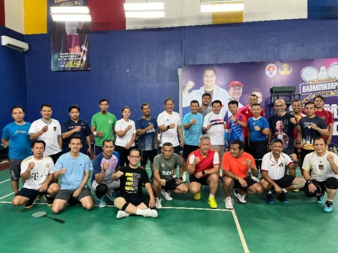 
					Kemenpora Badminton Club Tanding Bulutangkis Dengan Forkomsam, Jalin Silaturahmi Antar Kementerian