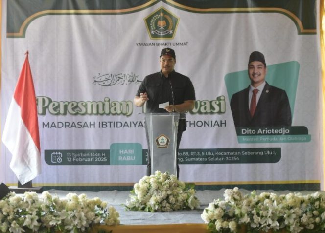 
					Dito Ariotedjo Resmikan Renovasi Gedung Madrasah Ibtidaiyah Al Wathoniyah