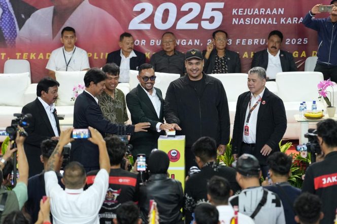 
					Menpora Dito Ariotedjo Resmi Buka Kejurnas Indonesia Karate-Do (Inkado) 2025