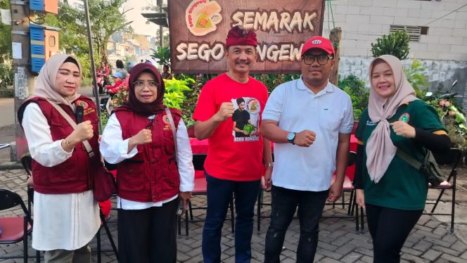 
					Kolaborasi Ikasdasa, Baksos’e Suroboyo, dan PPNI Sukseskan Baksos Sego Rongewu di Surabaya