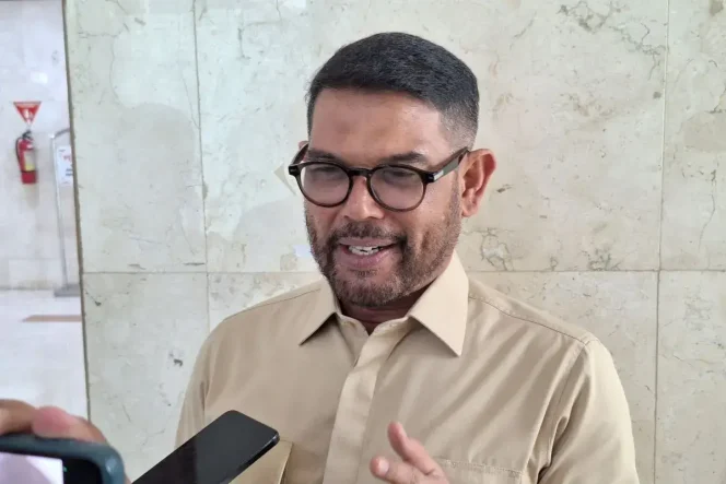 
					Anggota Komisi III DPR RI Nasir Djamil memberikan keterangan kepada wartawan di Jakarta, Senin (19/5/2025). ANTARA