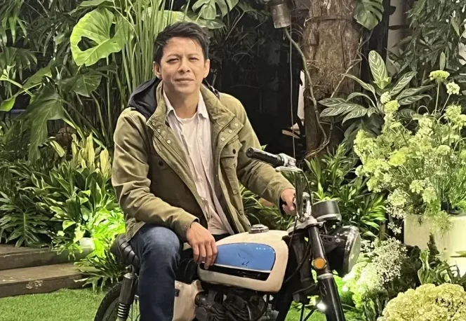 
					Musisi sekaligus aktor Nazril Irham atau akrab dikenal dengan nama Ariel NOAH akan memerankan karakter Dilan dalam dua film terbaru/ANTARA