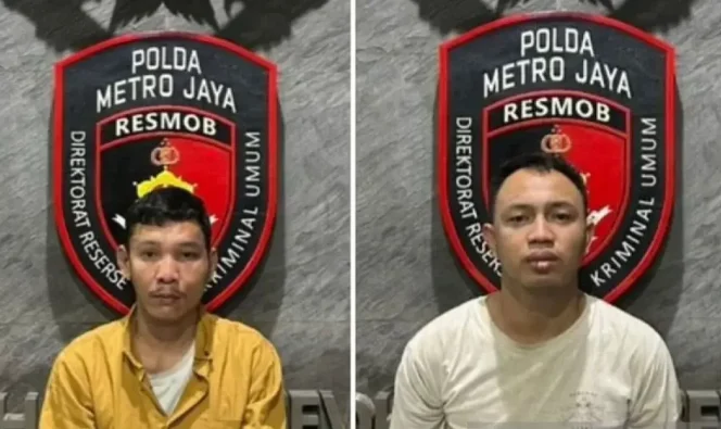 
					Kedua tersangka R (kiri) dan PAM pelaku pencurian sepeda bermotor yang menembak seorang petugas Pertahanan Sipil (Hansip) ditangkap oleh Polda Metro Jaya, Minggu (9/11/2025). ANTARA/HO-Ditreskrimum Polda Metro Jaya/pri.