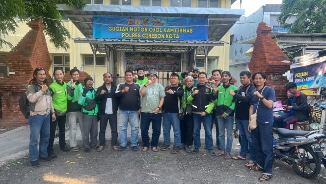 
					Polda Jabar Bertemu AOCB di Cirebon, Bahas Aspirasi Driver Online soal Potongan Aplikator
